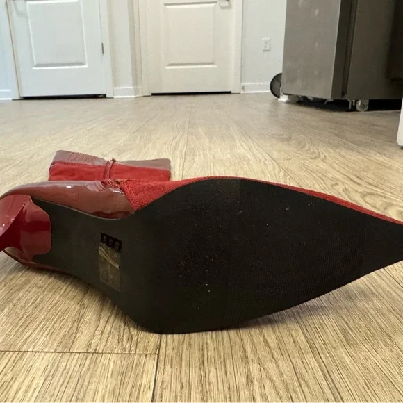 Splash Burgundy Heeled Boots - Picture 3 of 5